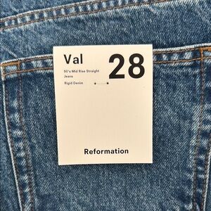 NWT. Reformation Val 90s Mid Rise Straight Jeans Pelican  Size 28